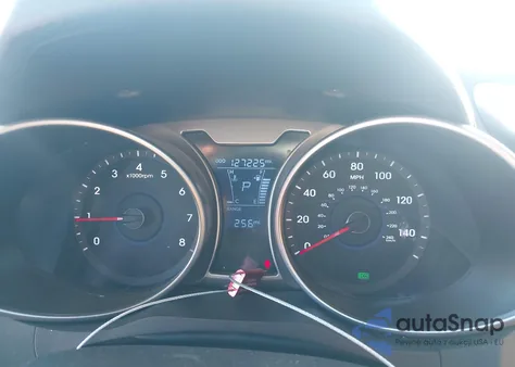 2016 Hyundai Veloster z USA, uszkodzony, nr VIN KMHTC6AD7GU261794